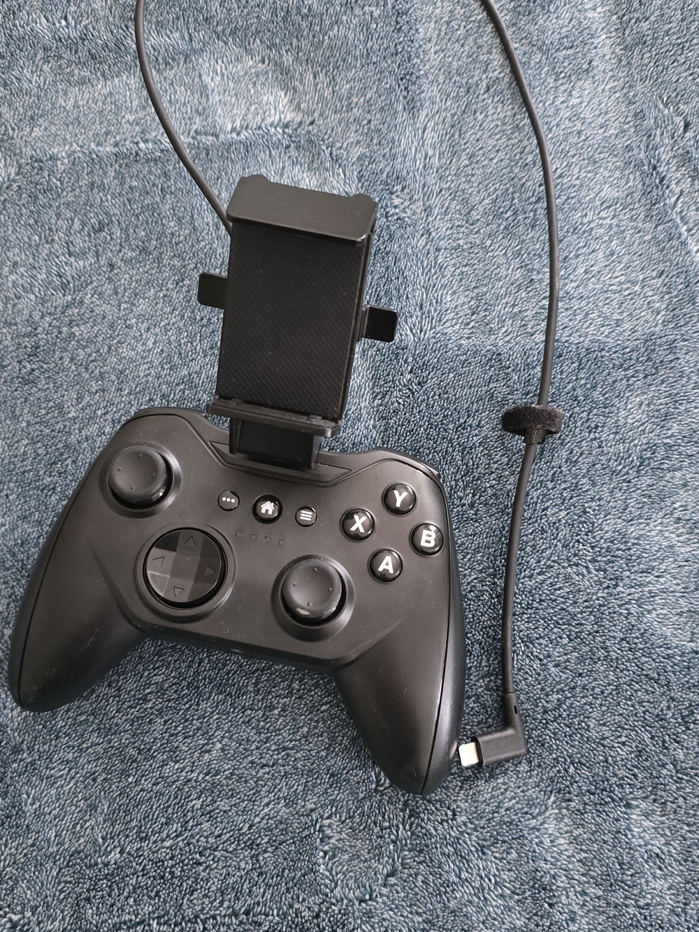 Universal Black Mobile Game Controller with Phone Mount